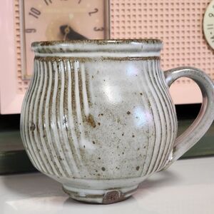 Pottery Belly Mug Breaking Glaze Coffee Ribbed Grey Marked 16 oz.  Grande Large